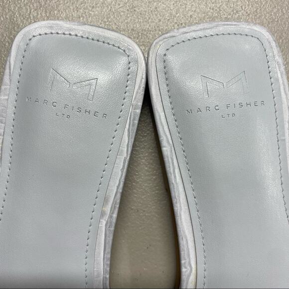 Marc Fisher Limited Style: Varro2 Color: Light Blue Leather Slides Sandals Flats - Picture 3 of 6